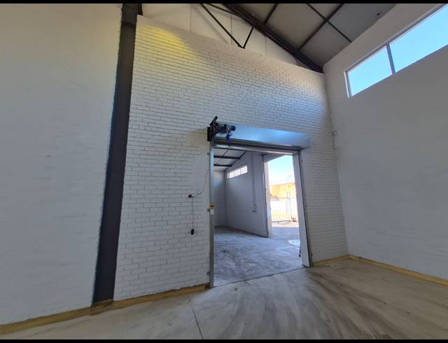 2,350M² FACTORY TO LET IN MAITLAND